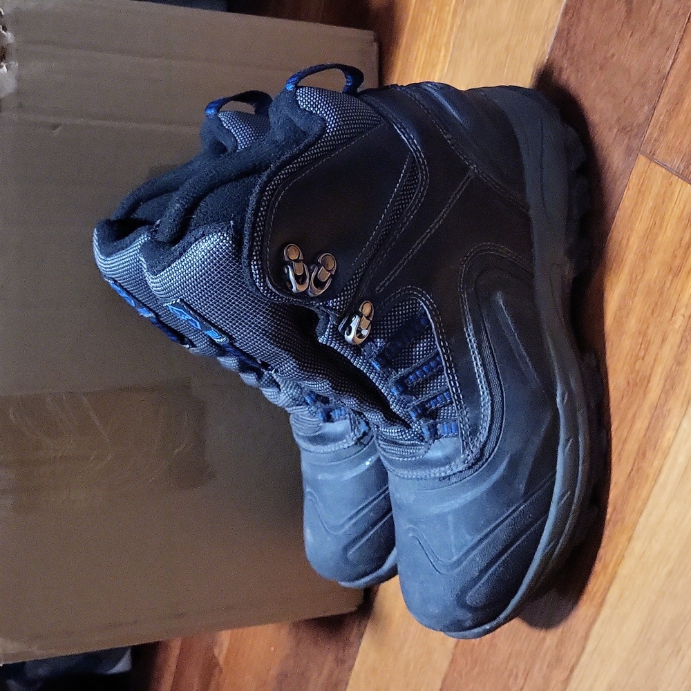 Khombu Leather Hiking Boots